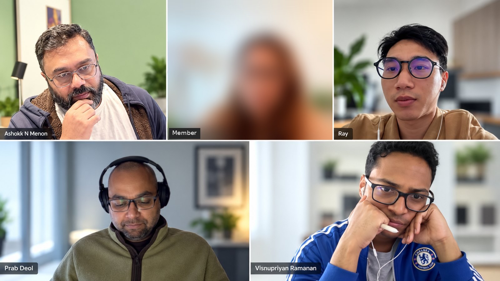 A live Friday Fix on Zoom with five participants, one of them blurred